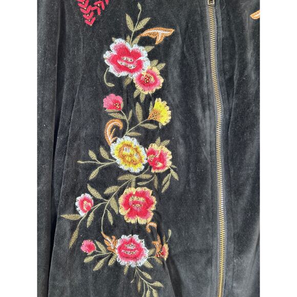 Torrid Jacket 0 0X XL Black Velour Zip Sweatshirt Embroidered Floral Bomber - Picture 3 of 9